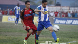 Ruben Licona en acción el partido de repechaje de la Liga Nacional.