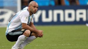 Mascherano terminó su carrera con Argentina con las botas puestas, se quebró al anunciar su retiro. Foto: EFE.