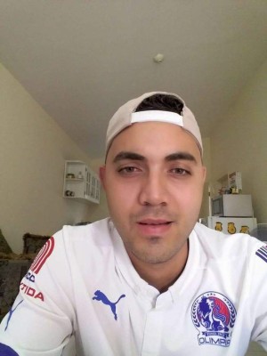 Ellos son los aficionados que desde temprano se pusieron la camisa del Olimpia