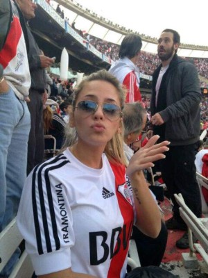 Rocío Gancedo, la sensual aficionada de River Plate de Argentina