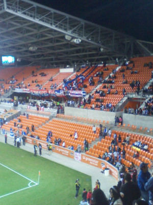 'Hondureños en el BBVA Compass de Houston'