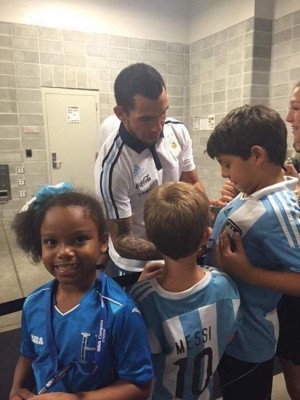 FOTOS: Los hijos de Boniek García en el entrenamiento de Argentina