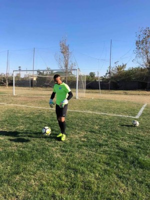 Equipo de Rumania usa el antiguo escudo de la selección de Honduras