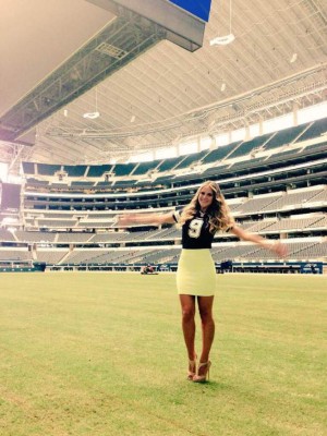 Presentadoras de Televisa, 'manoseadas' en la Copa Oro&nbsp;&nbsp;