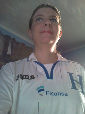 Hondureños por el mundo vibrando por la Bicolor