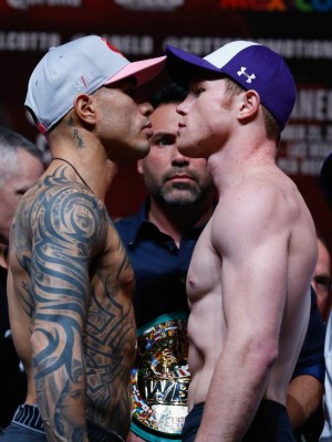 Las mejores fotos del pesaje de Miguel Cotto y 'Canelo' Álvarez