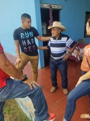 ¡Nobleza! El enorme gesto del olimpista German 'Patón' Mejía con un asilo de ancianos en Danlí
