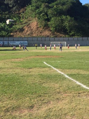 Estadios hondureños en pésimas condiciones en los que se juega fútbol profesional
