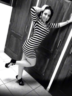 Izza Alfaro la espectacular reina de la zumba en Honduras