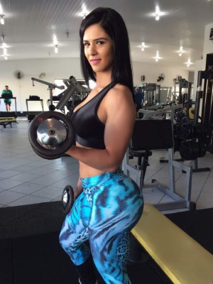 Eva Andressa, la bella brasileña reina del fitness en América