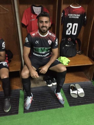 ¡La otra cara del fútbol! Jugadores hondureños que se ganan la vida fuera de las canchas