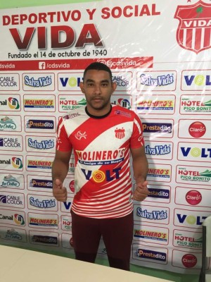 Olimpia oficializa tercera baja, Vida busca a ex mundialista de Argentina y Motagua presenta refuerzo