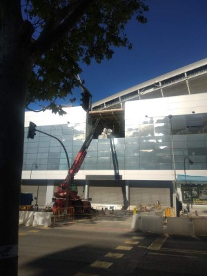 Como nunca lo habías visto: Así luce el Santiago Bernabéu sin césped durante la remodelación