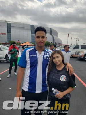 Un hondureño con una mexicana: Las bellas chicas que deslumbran en el State Farm Stadium