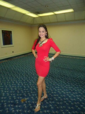 Ella es Alessa, la mujer que acompañará a Choco Lozano en Barcelona