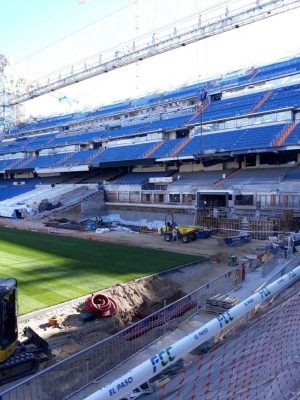 Reinstalan el césped: Así marcha la remodelación del Santiago Bernabéu, estadio del Real Madrid