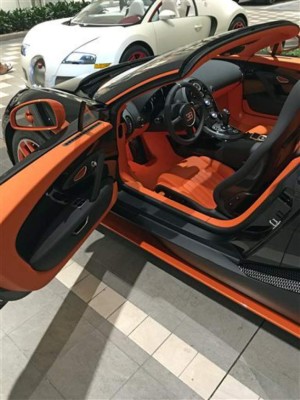 Floyd Mayweather y su último capricho, un Bugatti Veyron de 3.5 millones de dólares