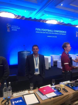 Amado Guevara se codea en Londres con los mejores técnicos del mundo