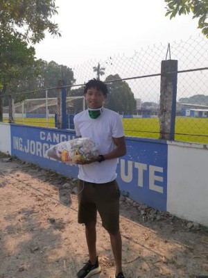 La Asociación de Futbolistas cumple con entrega de víveres para jugadores de Real de Minas, Vida y Victoria