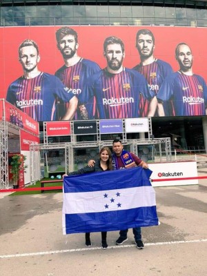 Ambientazo: Hondureños presentes en el Camp Nou para el Barcelona contra Real Madrid