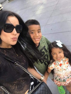 Las vacaciones en Dubái de Virginia Varela, la bella esposa de Emilio Izaguirre