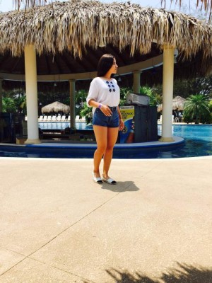 Cesia de León, la modelo hondureña que sube la temperatura de Semana Santa