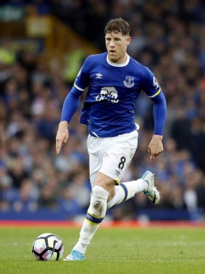 Barça y Real Madrid renuevan a una de sus joyas; PSG quiere blindar a una figura