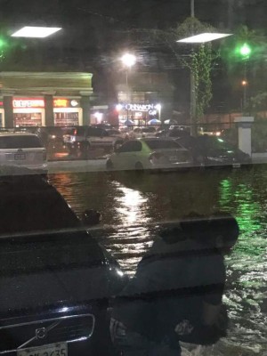 FOTOS: El caos que desató más de una hora de lluvia en San Pedro Sula