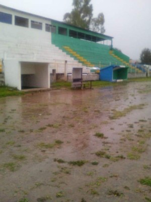 FOTOS: Así ha quedado el estadio de Siguatepeque con las fuertes lluvias