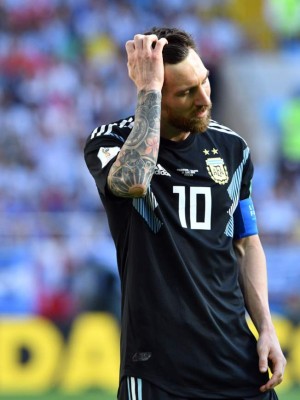 ¡Amargura y frustración! Los gestos de Messi en el Argentina-Islandia