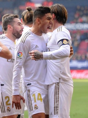 Lo que no se vio: Las billeteras que lanzaron al Real Madrid y los feos cánticos a Sergio Ramos