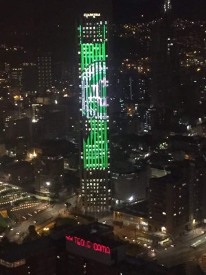 Monumentos y estadios de fútbol se iluminan de verde en homenaje al Chapecoense
