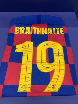 Así fue la presentación de Braithwaite con Barcelona: Sonrisas, magia y...¿es del Real Madrid?