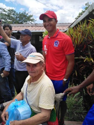 FOTOS: Olimpia lleva alegría a los ancianos en su visita a Danli, El Paraíso