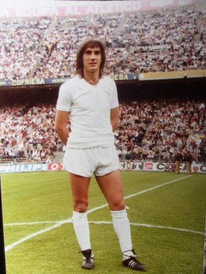 Los futbolistas con carreras universitarias