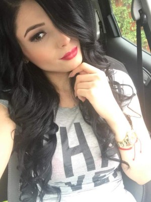 Rubí González, la bella presententadora mexicana aficionada al Monterrey