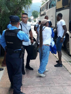 Curiosos looks de los jugadores de la Selección al llegar a San Pedro Sula