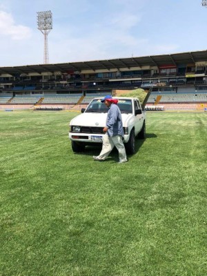 El estadio Nacional por fin recibe mantenimiento en medio de la crisis del coronavirus