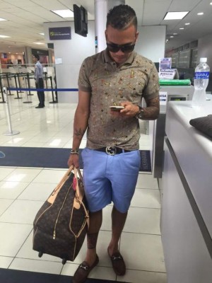 Las fotos inéditas de la vida de Arnold Peralta