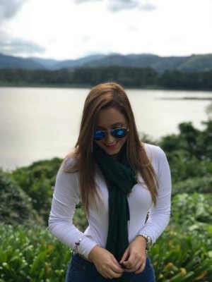 ¡Bellísima! Mary Escalante la hermosa periodista tica seguidora del Herediano