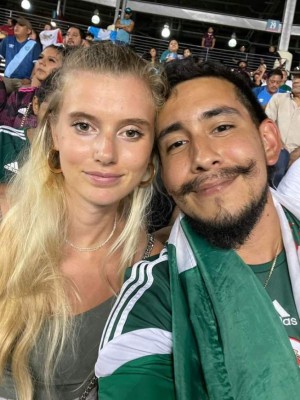 ¿Por qué estaba molesta? Así es la linda novia del aficionado mexicano que se hizo famosa en la Copa Oro