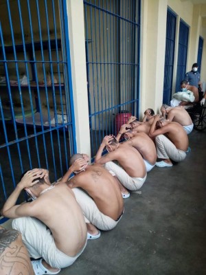 ¡No verán la luz del sol! Pandilleros salvadoreños son aislados en celdas oscuras y calurosas