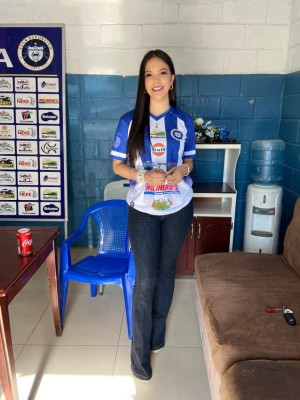 María Maresma, la hermosa abogada y mercadóloga ceibeña fichada por el Victoria de la Liga de Ascenso