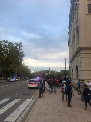 Hondureños en Barcelona: De la ilusión a la frustración por ver a la selección de Honduras