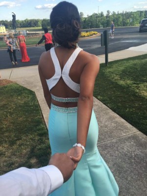 Hondureña Elexa Bahr se graduó y se enfoca en la Universidad de Carolina del Sur