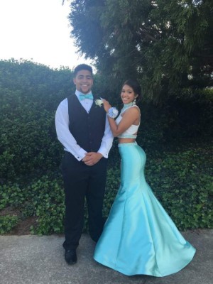 Hondureña Elexa Bahr se graduó y se enfoca en la Universidad de Carolina del Sur