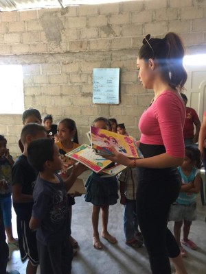 ¡Qué calor! Así fueron las vacaciones de verano de Sirey Morán, la sexy seguidora de Real España
