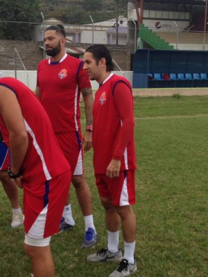 MERCADO: Real España busca central, Olimpia y Henry Figueroa son noticia