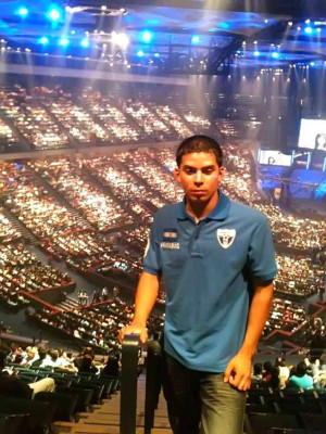 La afición hondureña se pone la H