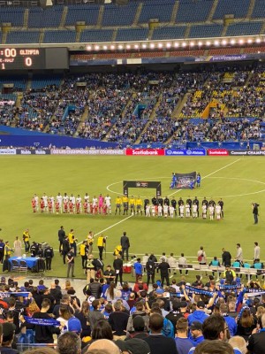 ¡Están en todos lados! Olimpia es acompañado por fieles aficionados en Montreal